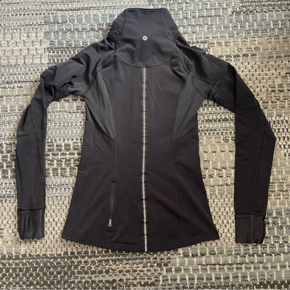 Lululemon Ladies Black Half Zip Pullover Jacket, Sweatshirt in Black, Size 6 - Picture 10 of 13